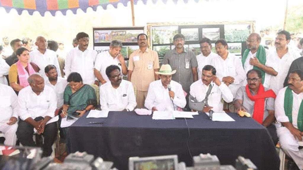 CM KCR