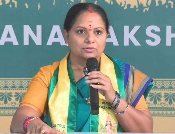 kavitha on ap politicians