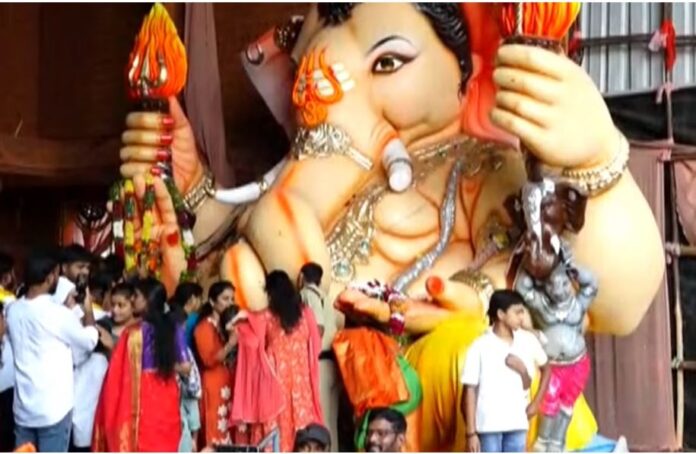 balapur laddu auction